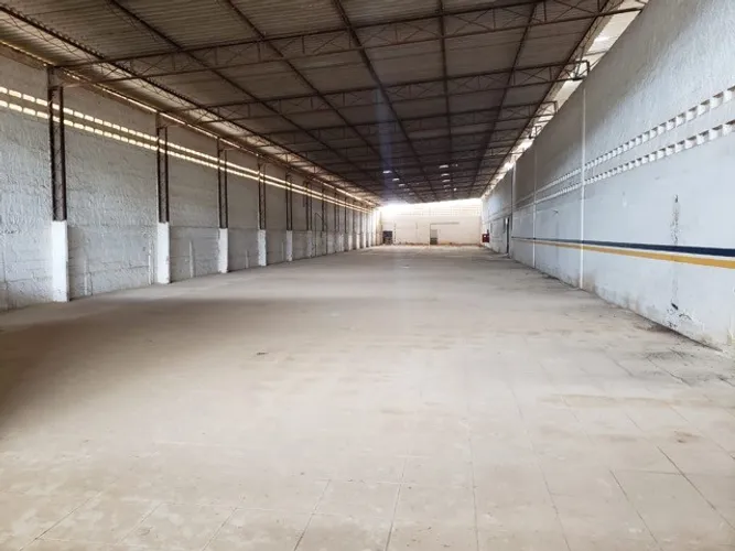 Galpão 1.165 m²