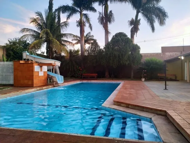 Oportunidade! Pequena chácara na cidade!  2.427.m² de área no bairro Nova Campo Grande!!