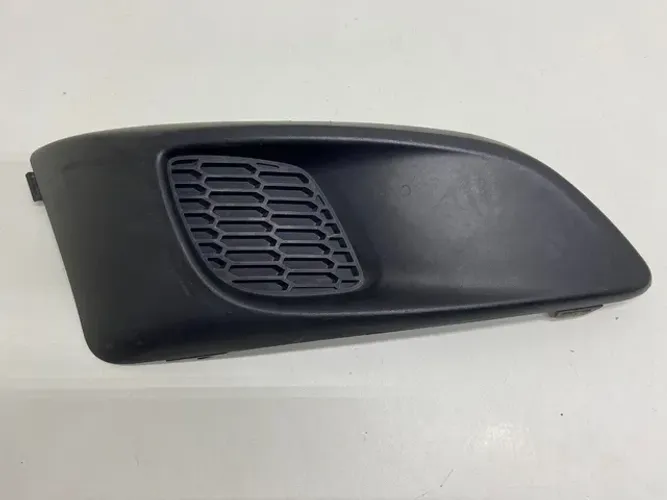Moldura Farol Auxiliar Chevrolet Sonic 2013 14 2015 Direito