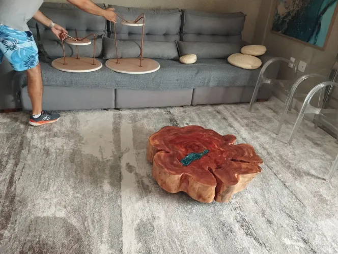 Mesa de centro rústica em madeira