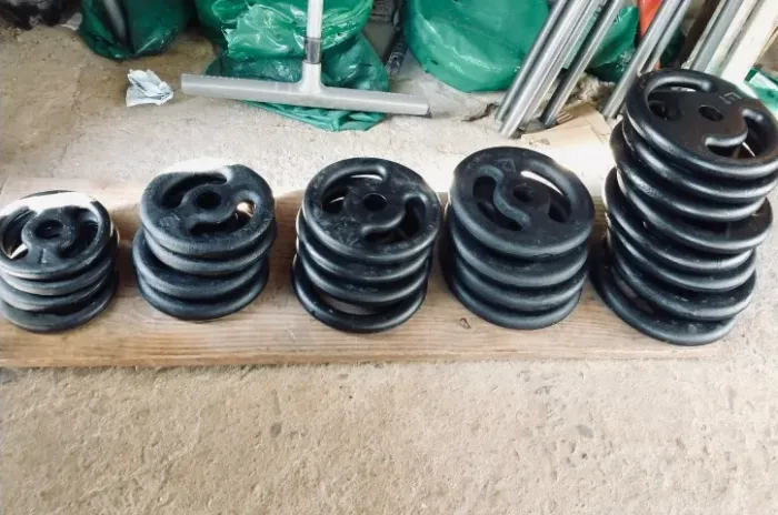 Kit com 80 kg de anilhas novas
