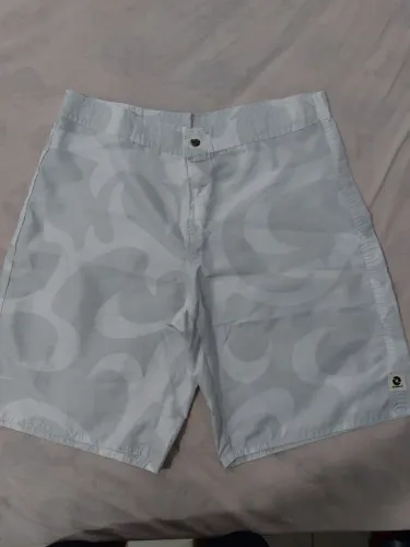 Bermudas tactel tamanho 42 