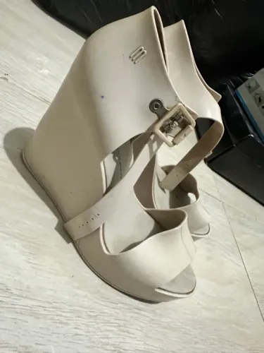 Melissa Mar wedge 38