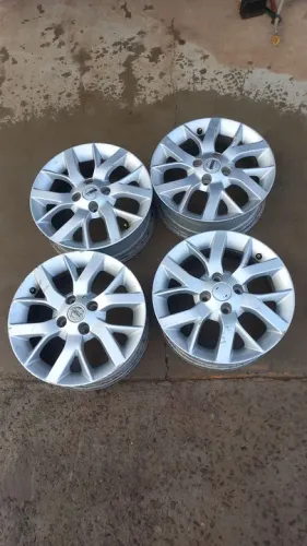 Jogo de rodas nissan versa sv 2015 2016