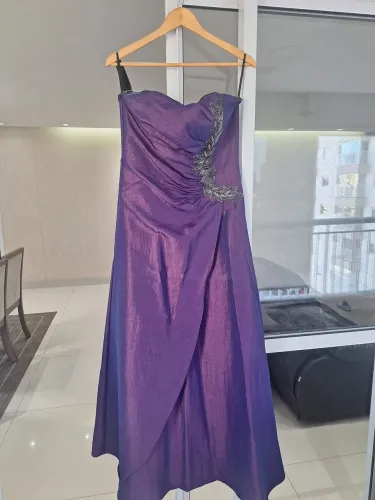 Vestido de festa roxo