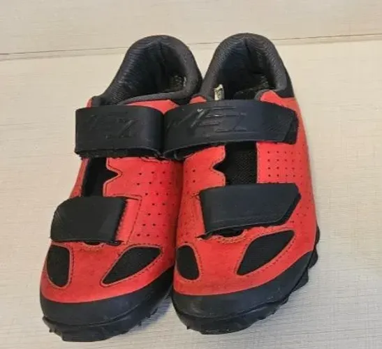Shimano Sapatilha MTB ME100 Vermelha + meia de brinde