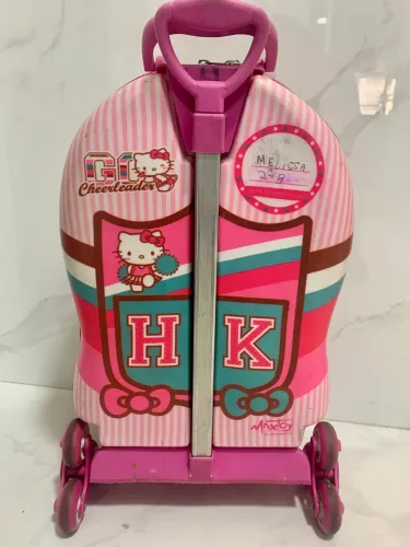 Mochila 3 D hello Kity com rodinhas