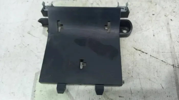 Tampa Console Central Audi A3 2000-2005 (C/Detalhe)
