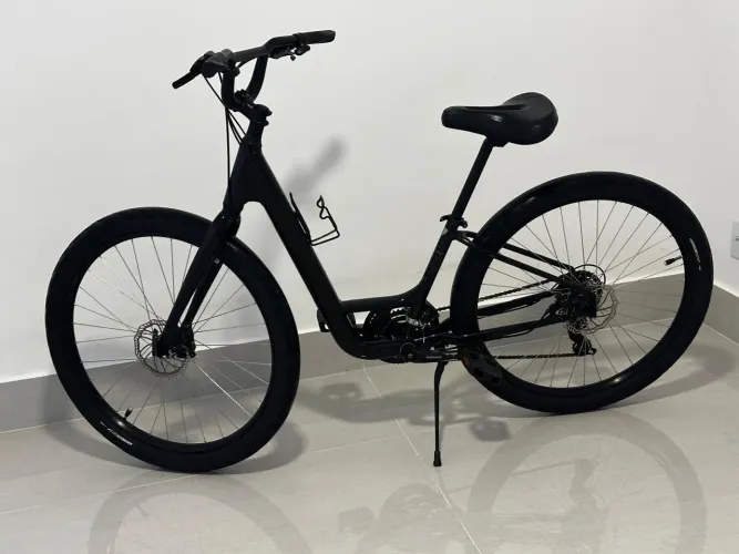 Bicicleta  specialized roll tamanho ( P)
