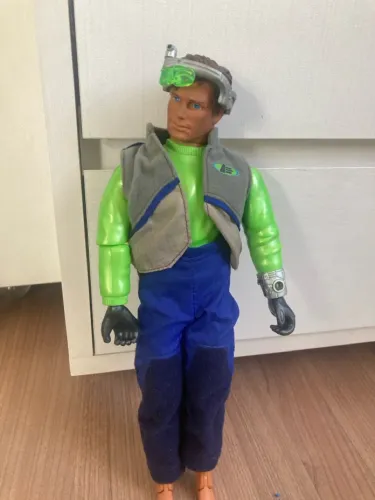 Boneco Max Steel Action Figure