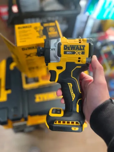 Parafusadeira de Impacto 1/4'' 20V Max* Brushless Atomic 280Nm Dewalt DCF860B-B3
