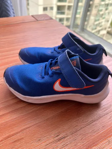 VENDO TÊNIS INFANTIL NIKE