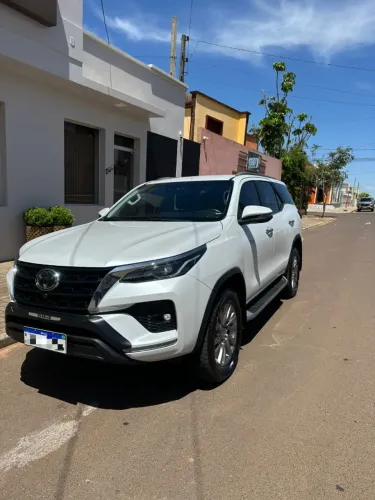 Toyota Hilux SW4 SRX 4X4 2.8 TDI 16V Dies. Aut. 2024