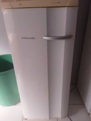 Vendo frizer vestical 