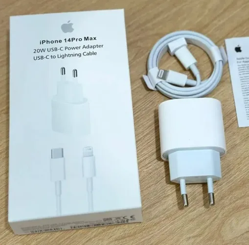 Carregador de iPhone turbo Cabo e Forte com carregamento rápido turbo 20w 