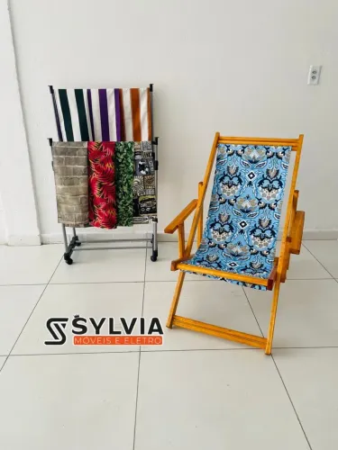 CADEIRA ESPREGUIÇADEIRA ENVERNIZADA