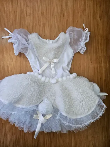 Fantasia de ovelha para menina