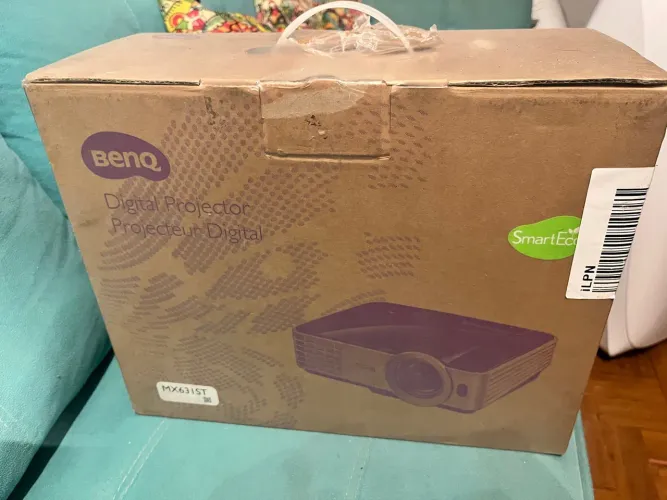 Projetor Digital BenQ MX631ST (novo lacrado )