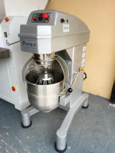 Batedeira prática industrial 36 litros
