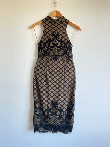 Vestido tubinho tam P com renda Top Innocence NOVO