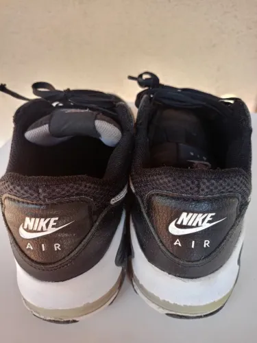Tênis Nike Air Max couro