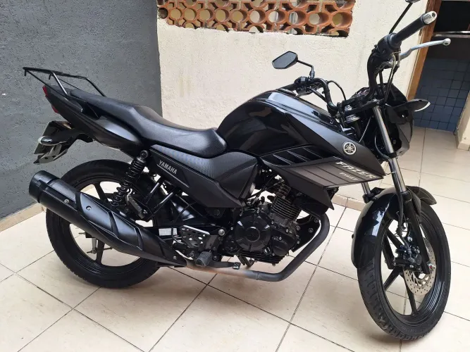 YAMAHA YS 150 FAZER SED TROCO E FINANCIO ACEITO CARRO OU MOTO MAIOR OU MENOR VALOR