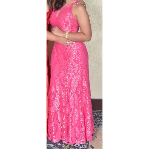 Vestido de festa longo rosa com detalhes em dourado Mendry - tamanho M (usado 1 vez)