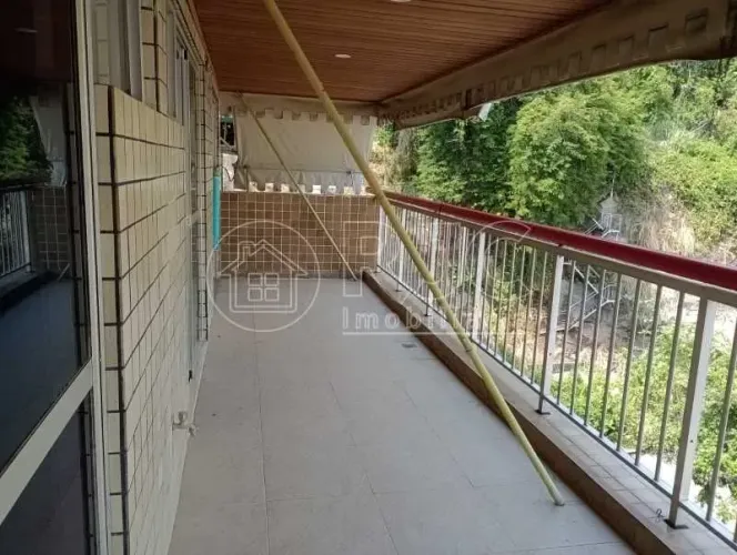 Duplex para venda tem 169 metros quadrados com 3 quartos em Laranjeiras - Rio de Janeiro -