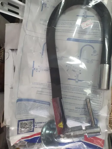 Torneira Gourmet parede preta granpop