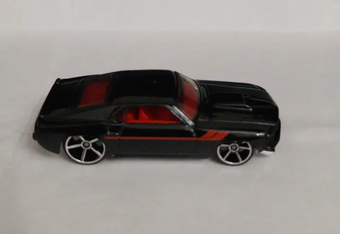 FORD MUSTANG 69 HOT WHEELS