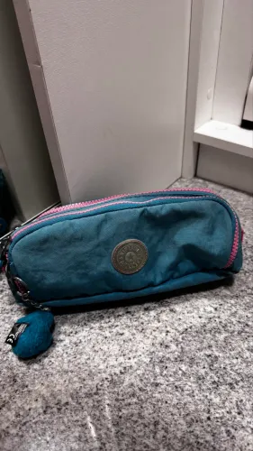 Estojo Kipling verde água 