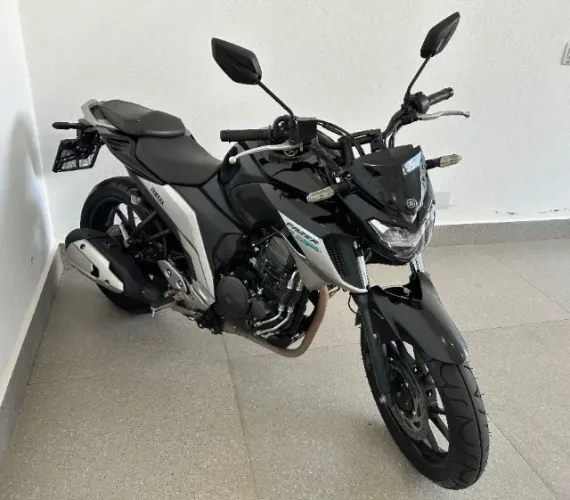 Yamaha FZ25 Fazer 250 (2021)