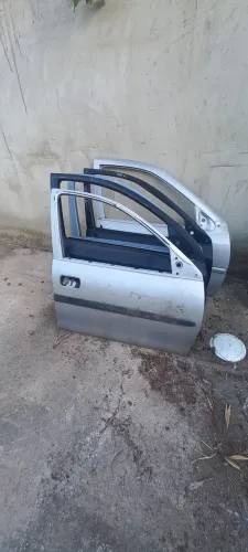 Porta dianteira direita corsa classic