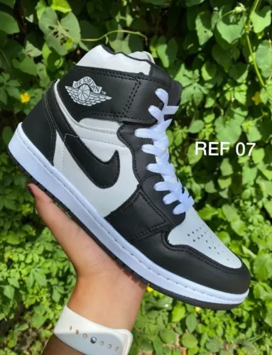 Tenis