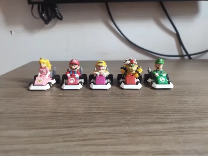 Kit com as 5 miniaturas Mario Kart