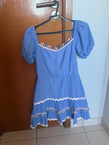 (NOVO) Vestido azul com detalhes coloridos - Pankage