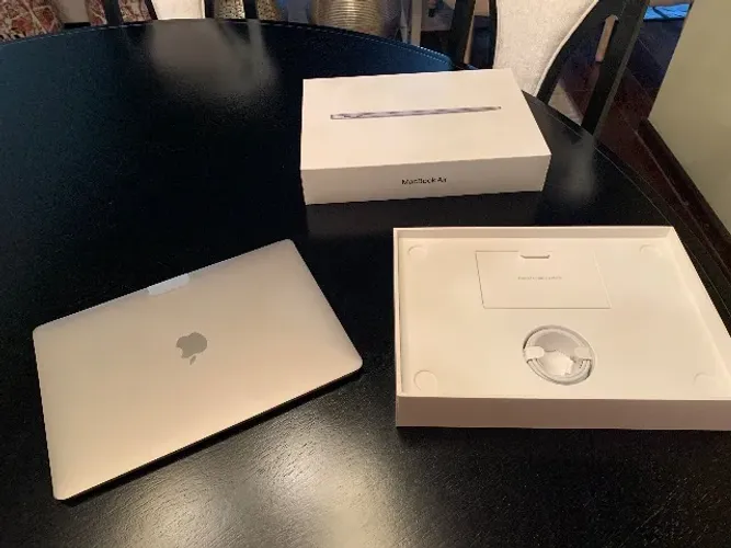 MacBook Air M1 8GB 256GB