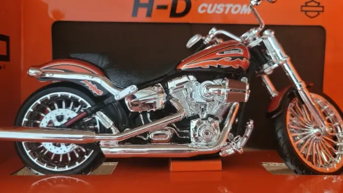 Miniatura Moto Harley Davidson CVO Breakout 2014