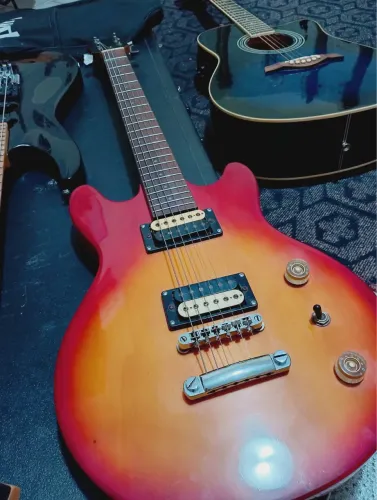 Guitarra Strinberg Les Paul ótimo estado