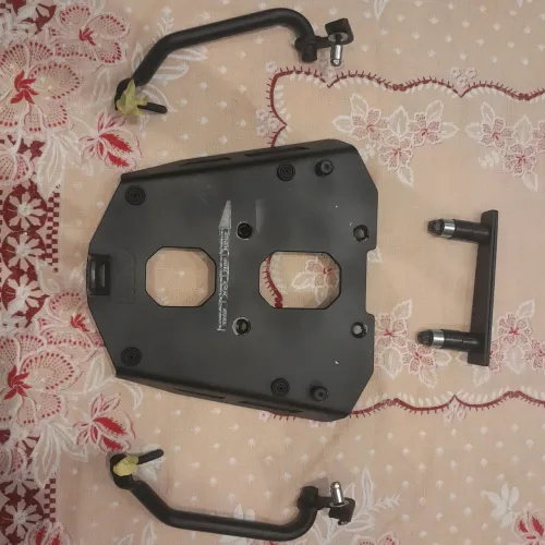 Vendo base Givi Monokey em alumínio 