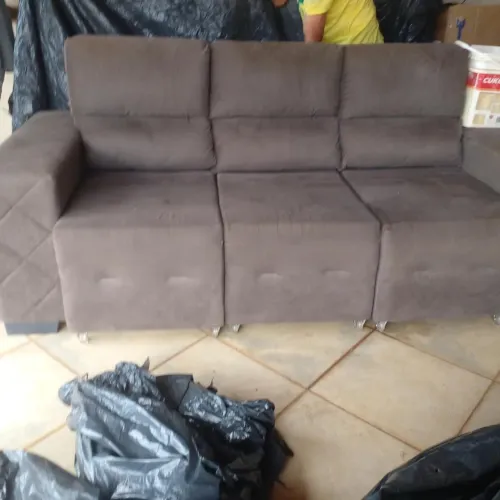 Sofá retrátil Marrom semi novo pouco uso