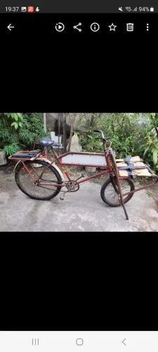 Estou vendendo uma bicicleta cargueira, um perfeito estado por R$ 300,00.