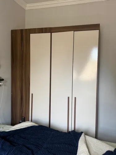 Guarda roupas 5 portas com gaveta interna