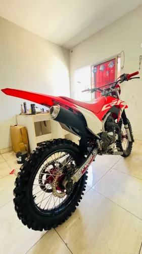 CRF 250F Ótima moto toda revisada