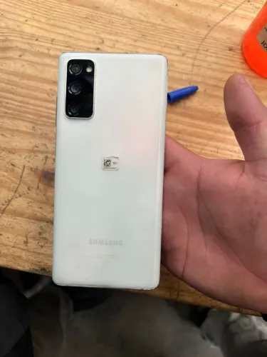 Vendo S20Fe todo original sem detalhes com capinha e película 
