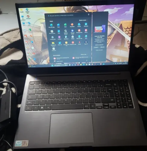 Vendo Notebook Samsung Book 550XDA em ótimo estado de conservação.