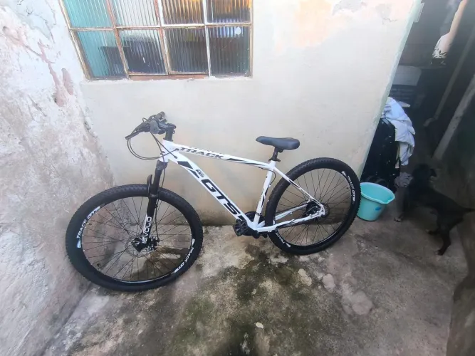 Bicicleta aro 29 semi nova