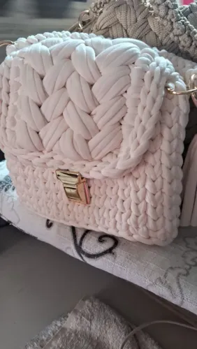 Bolsa Feminina Feita A Mão Fio De Malha Premium (Nova)