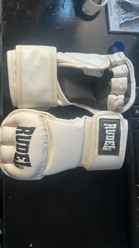 Luva mma