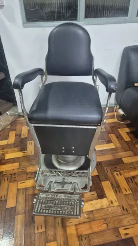 Cadeira de Barbearia Ferrante - Modelo Clássico